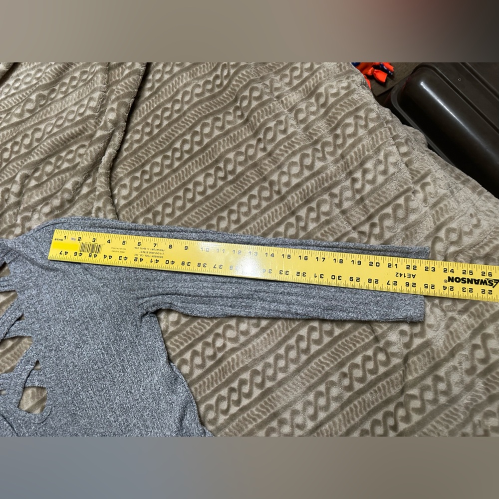 Derek Heart Gray Ribbed Cardigan - Picture 7 of 9